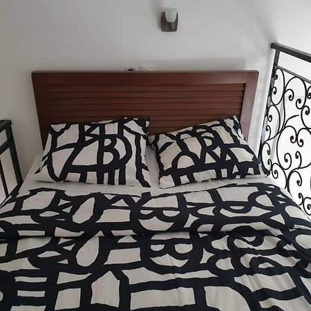 Eve Home Yaounde Luaran gambar