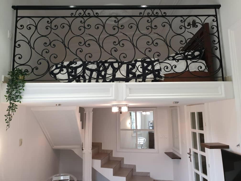 Eve Home Yaounde Luaran gambar