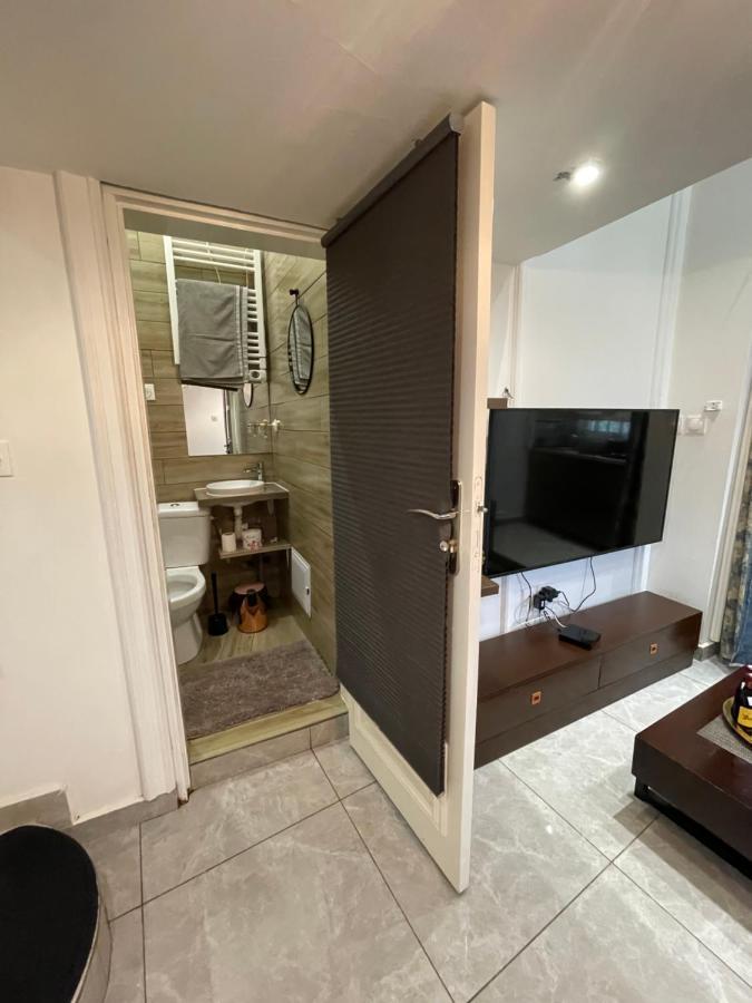 Eve Home Yaounde Luaran gambar